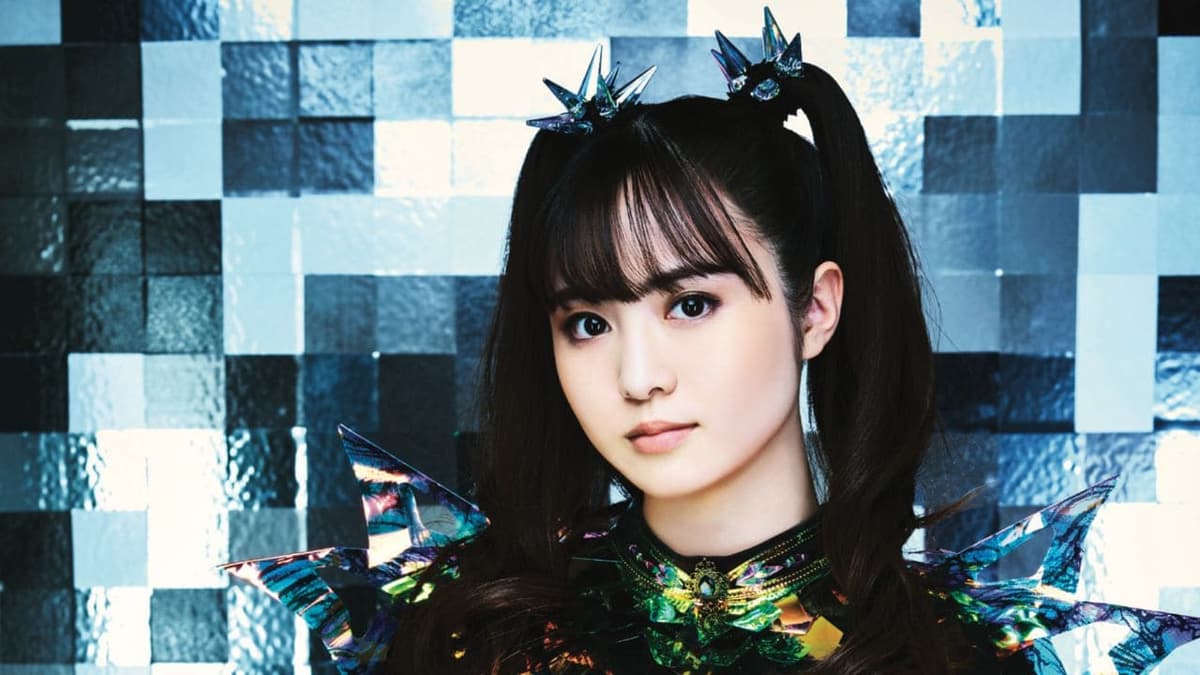 MOAMETAL mostrando su evolución escénica a lo largo de los años, desde la era de los inicios hasta la madurez de la era actual