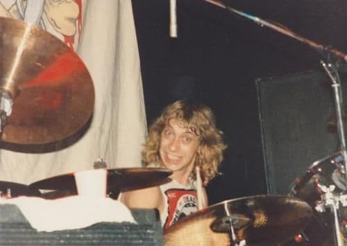 Gar Samuelson, primer baterista oficial